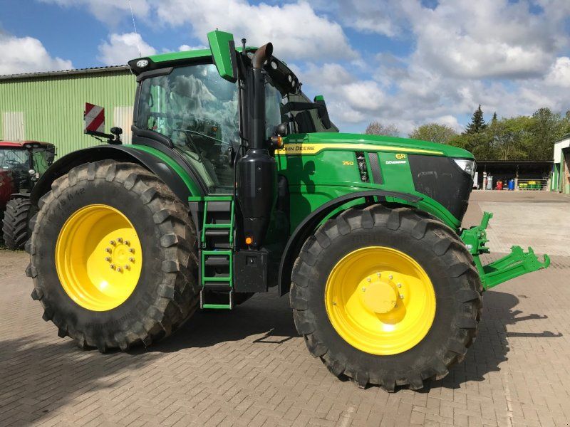 John Deere 6R 250