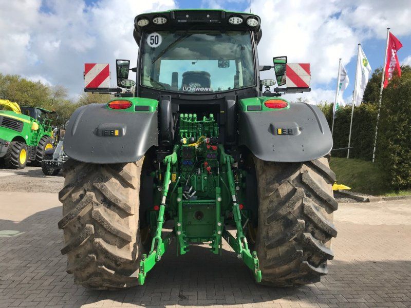 John Deere 6R 250