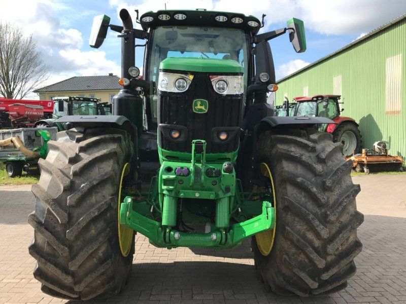John Deere 6R 250