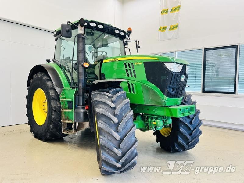 John Deere 6210R
