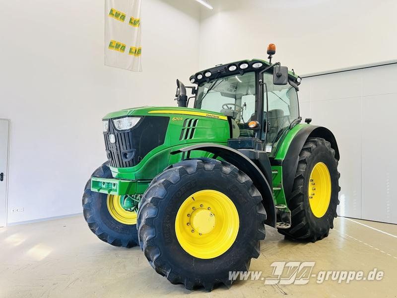 John Deere 6210R