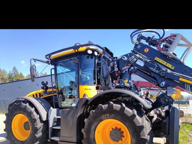 JCB Fastrac 3220