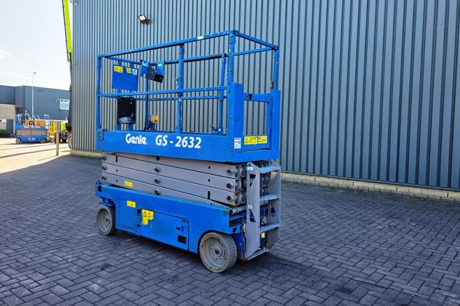 Genie GS2632 Electric, 10m Working Height, Non Marking T