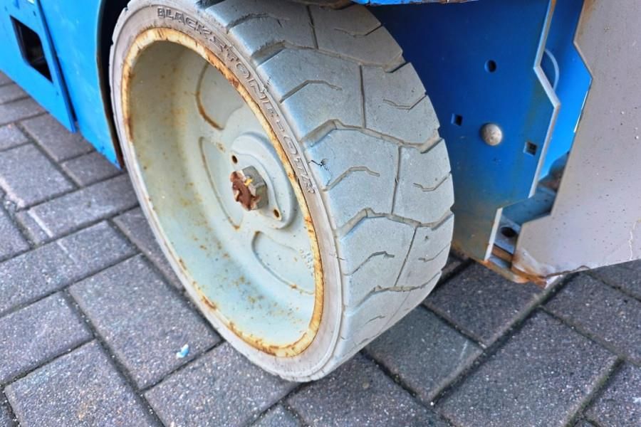 Genie GS2632 Electric, 10m Working Height, Non Marking T