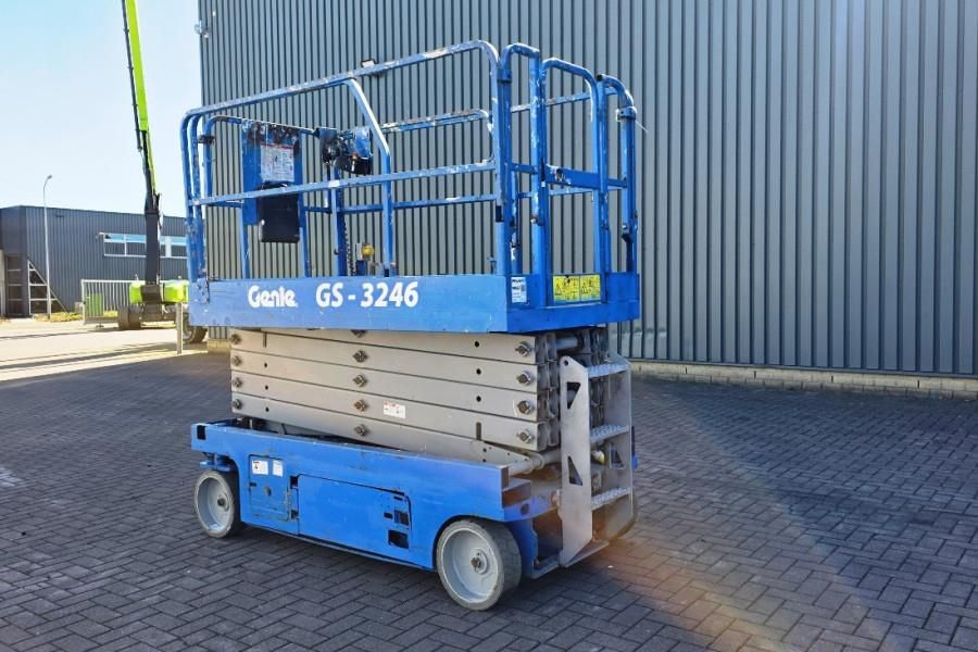 Genie GS3246 Electric, Working Height 11.75 m, 318kg Cap