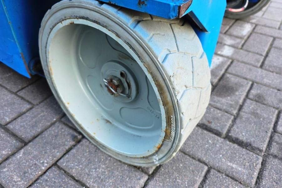 Genie GS3246 Electric, Working Height 11.75 m, 318kg Cap