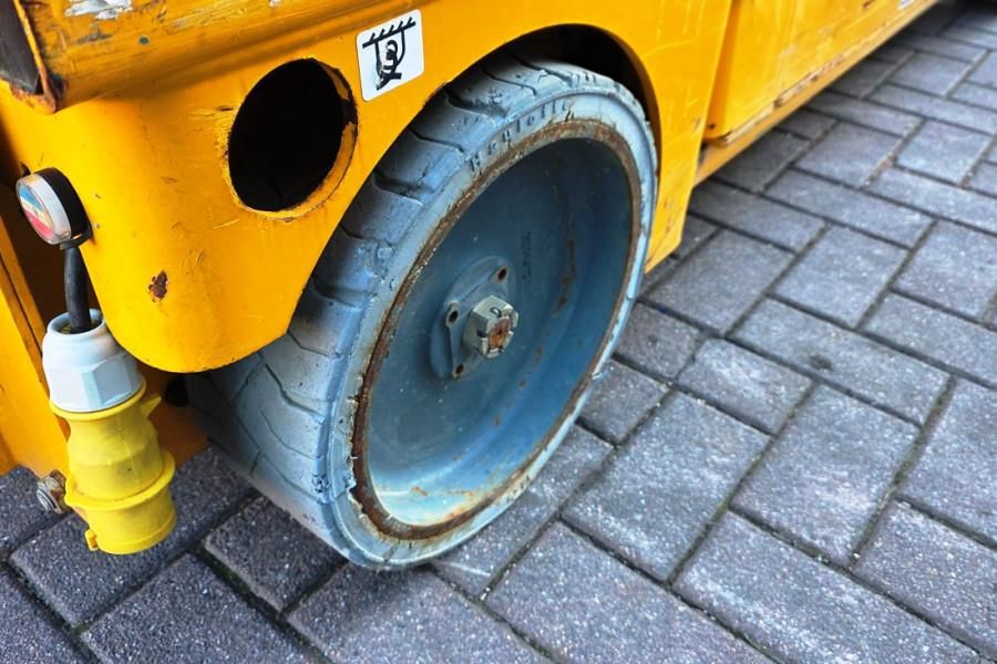 Haulotte Compact 8 Electric, 8.2m Working Height, 350kg Cap