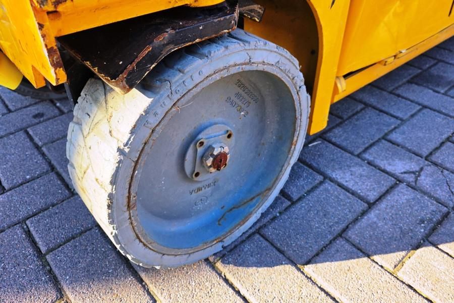 Haulotte Compact 8 Electric, 8.2m Working Height, 350kg Cap