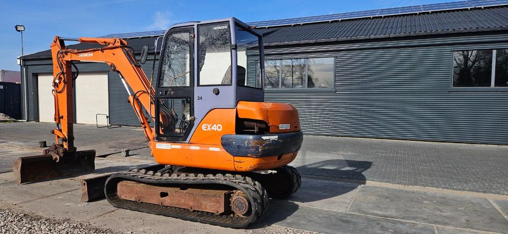 Hitachi Ex 40
