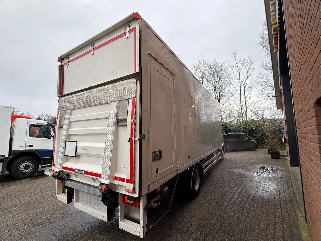 Scania P250 8.2M Koffer 2000KG LBW NL Truck