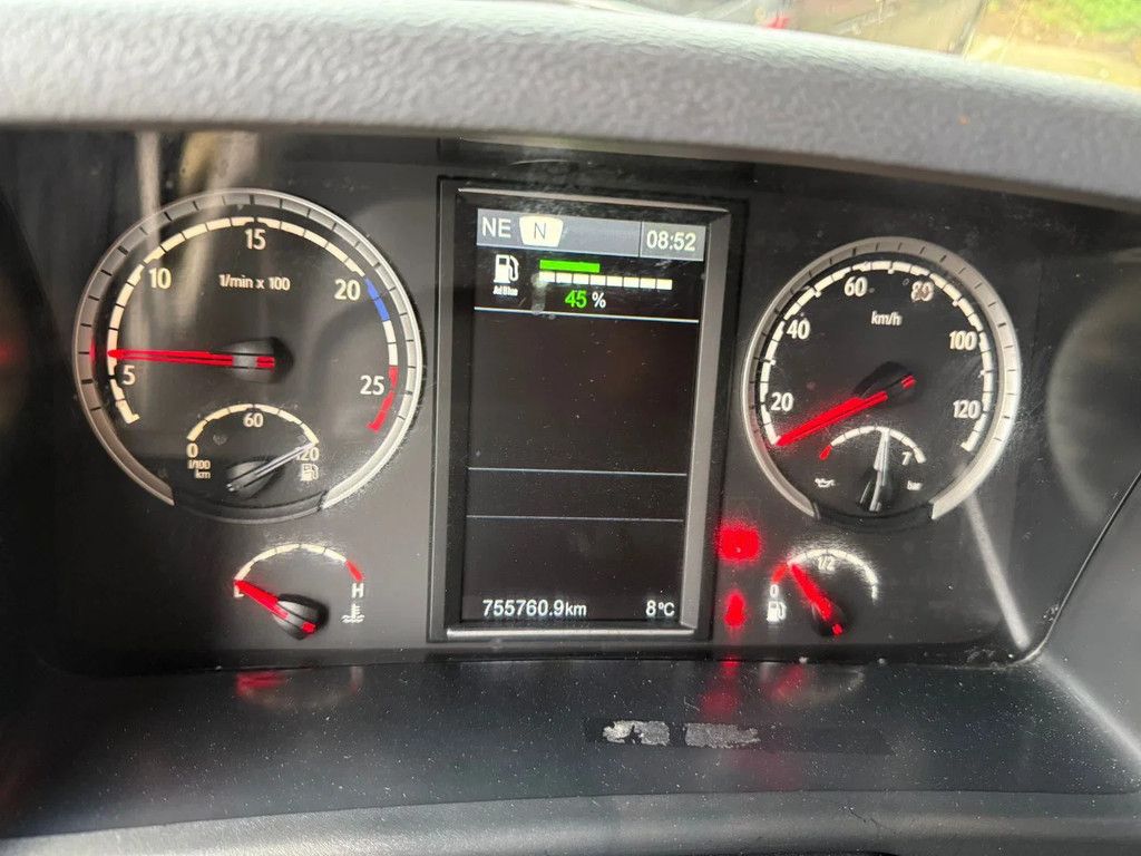 Scania P250 8.2M Koffer 2000KG LBW NL Truck