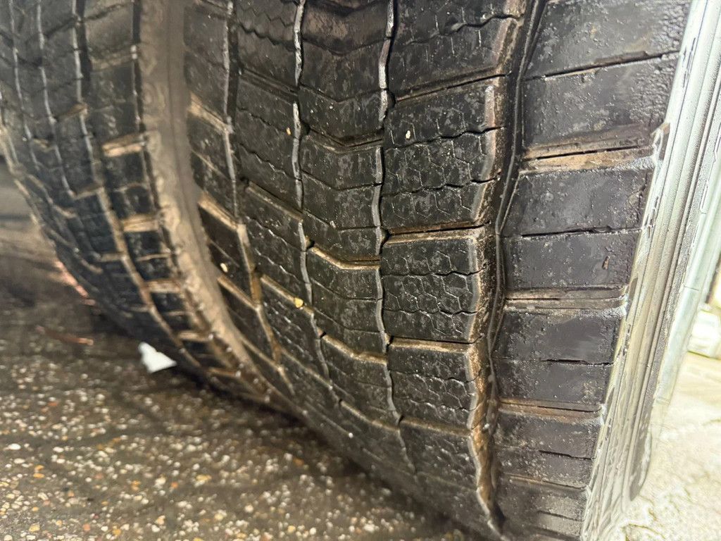 Scania P250 8.2M Koffer 2000KG LBW NL Truck