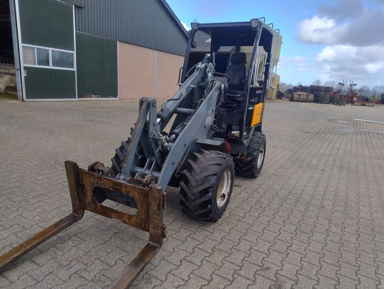 Giant V452T shovel (bj2015) goedwerkend en strak