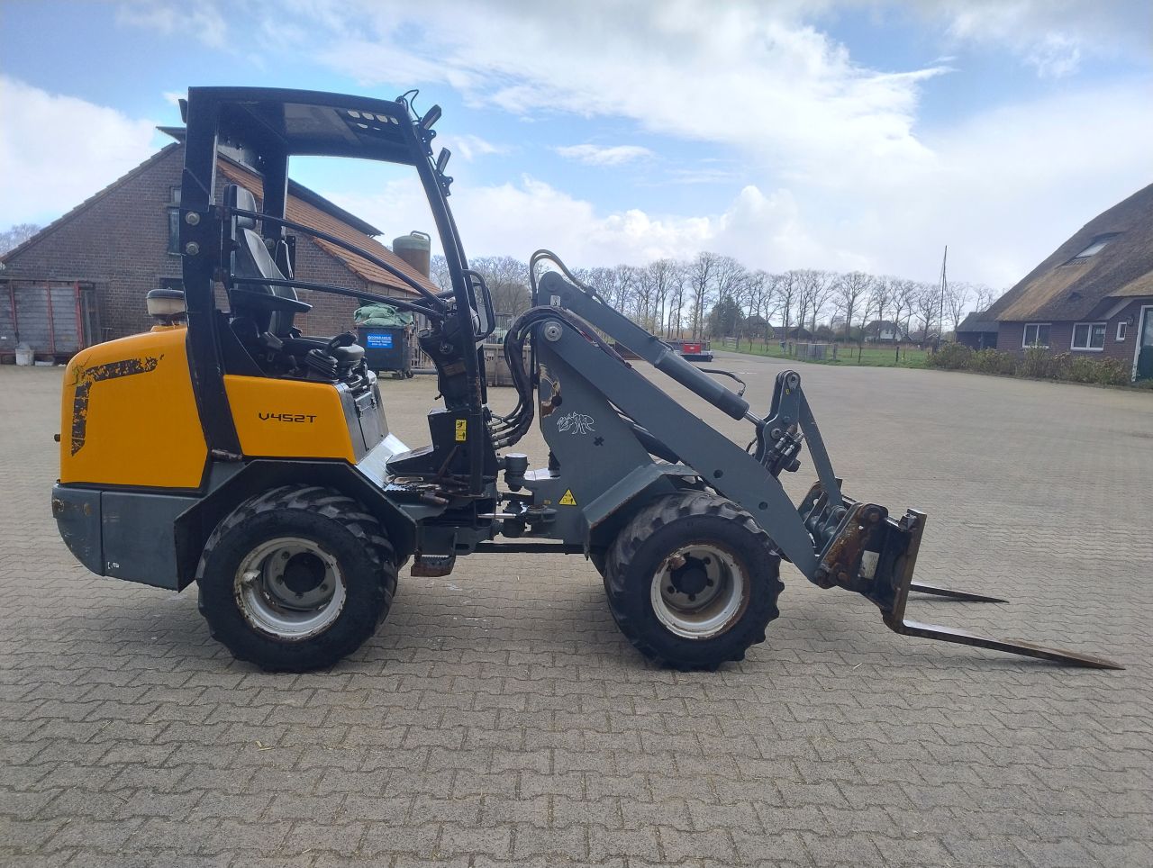 Giant V452T shovel (bj2015) goedwerkend en strak