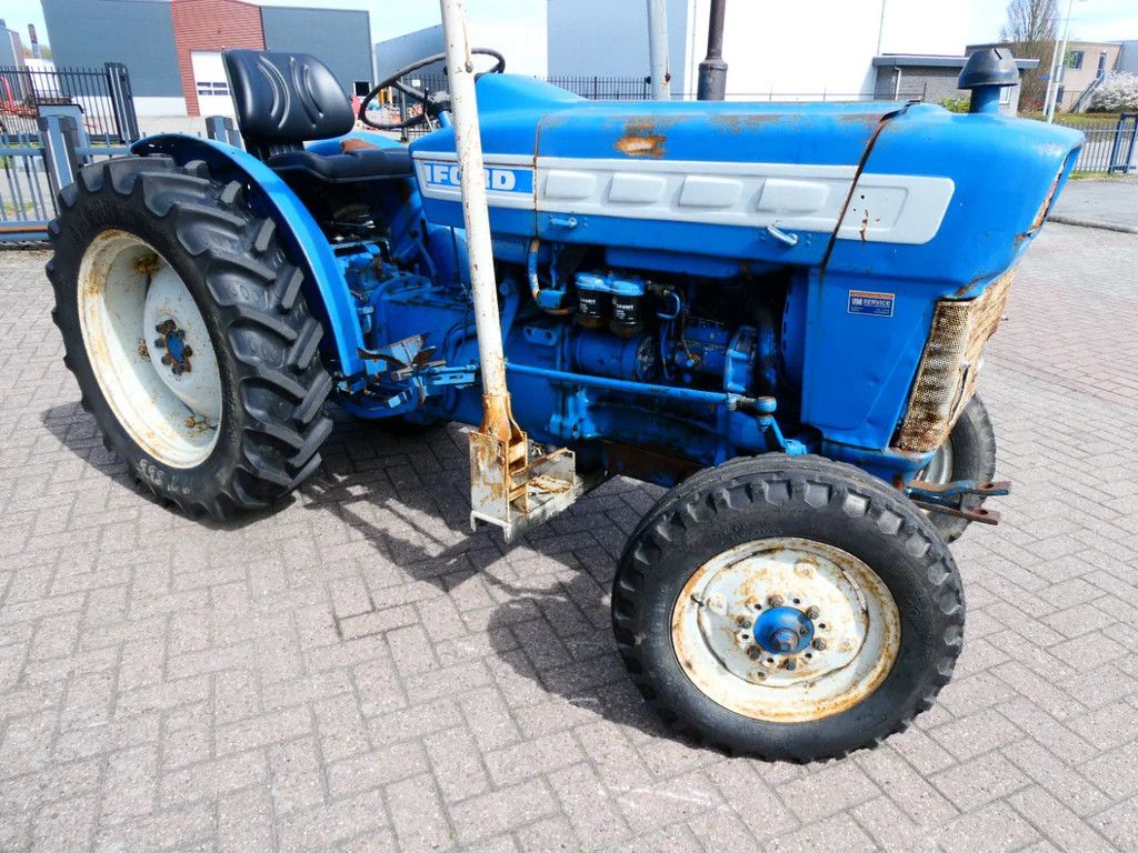 Ford 3000 2wd / 10902 Draaiuren / Smalspoor