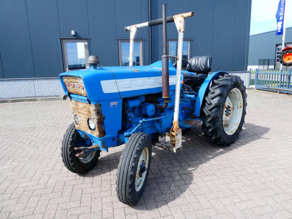 Ford 3000 2wd / 10902 Draaiuren / Smalspoor