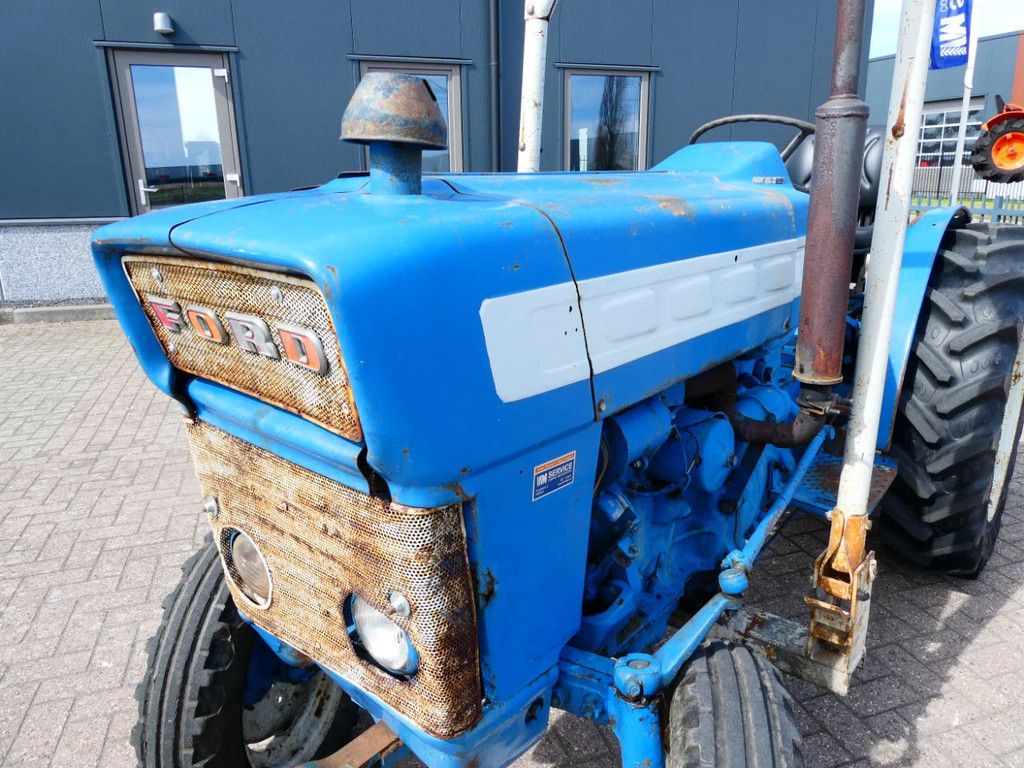 Ford 3000 2wd / 10902 Draaiuren / Smalspoor