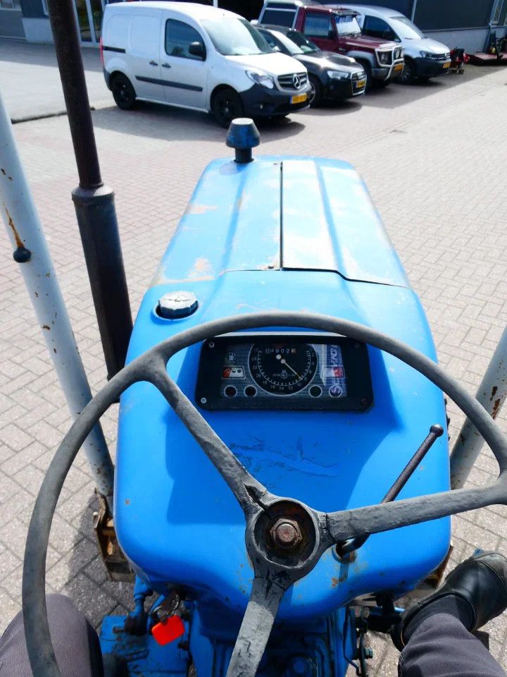 Ford 3000 2wd / 10902 Draaiuren / Smalspoor