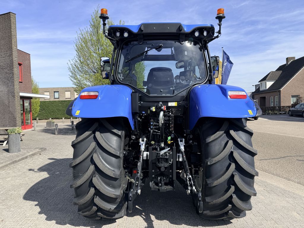 New Holland T6.145 Auto Command Stage V