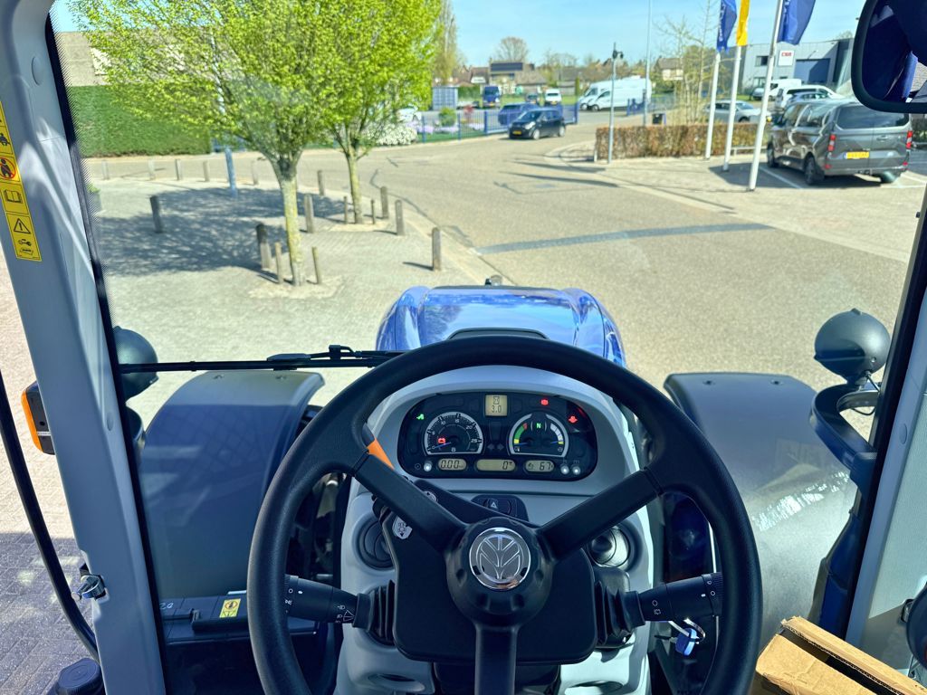 New Holland T6.145 Auto Command Stage V