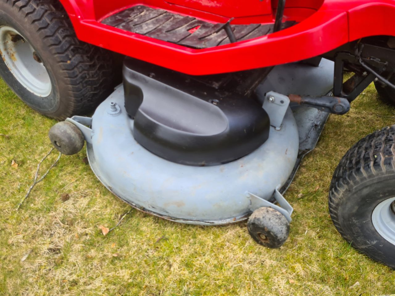 Honda 2620 zitmaaier met opvangbak hydrostaat.