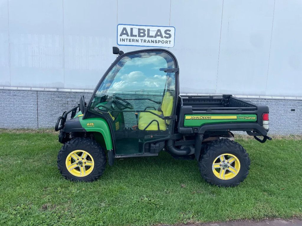 John Deere Gator 825i 4x4 met dichte cabine MARGE