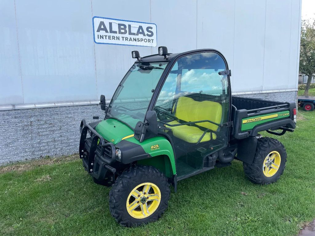 John Deere Gator 825i 4x4 met dichte cabine MARGE