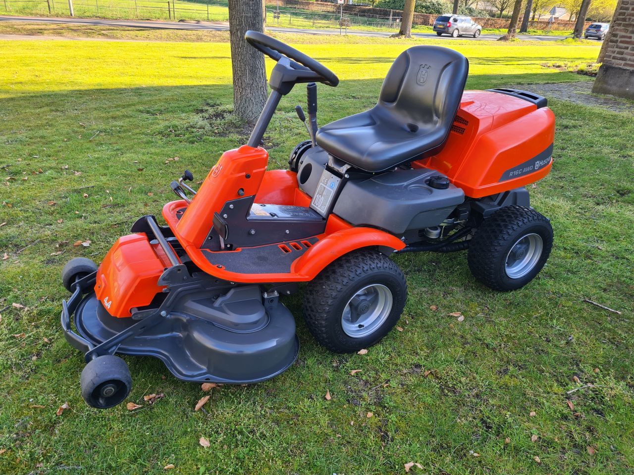Husqvarna Rider R16C AWD 4X4 hydrostaat frontmaaier.