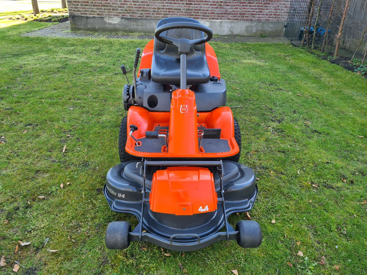 Husqvarna Rider R16C AWD 4X4 hydrostaat frontmaaier.