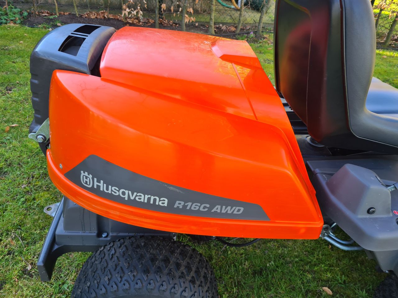 Husqvarna Rider R16C AWD 4X4 hydrostaat frontmaaier.
