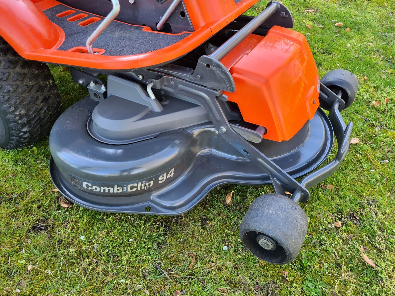 Husqvarna Rider R16C AWD 4X4 hydrostaat frontmaaier.