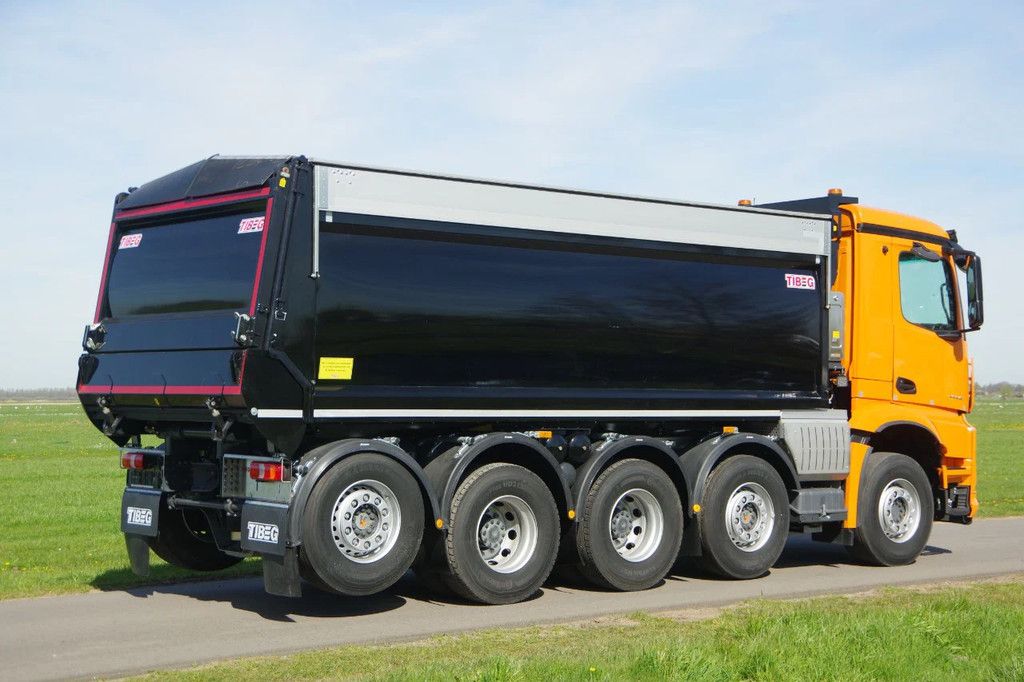 Mercedes-Benz Arocs 4645 46-tons 10x4 Quadro met Tibeg kipper