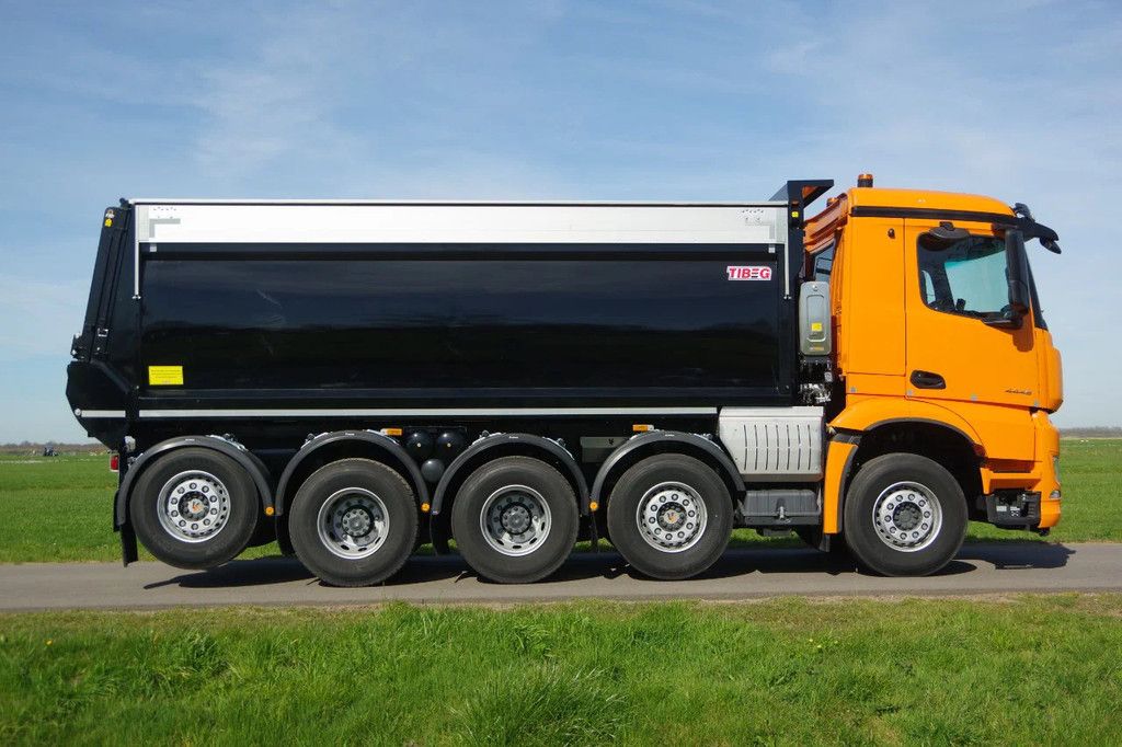 Mercedes-Benz Arocs 4645 46-tons 10x4 Quadro met Tibeg kipper