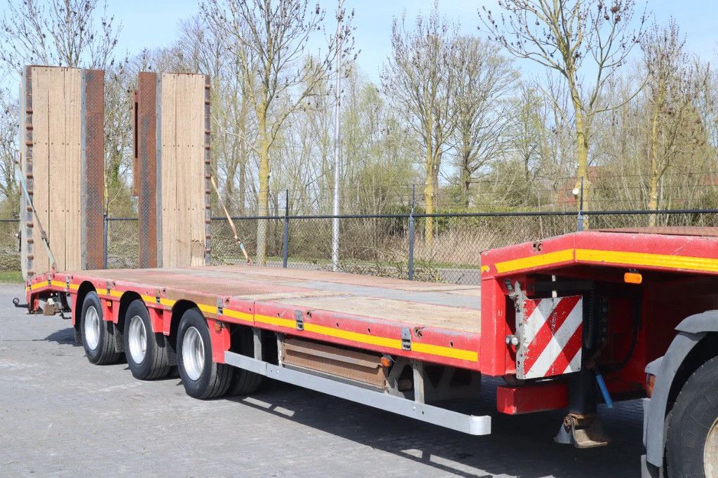Max Trailer MAX 100 | 3-AXLE | LIFT DECK | SLIDING RAMPS