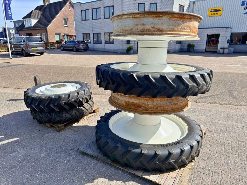 BKT Set Dubbellucht Cultuurwielen