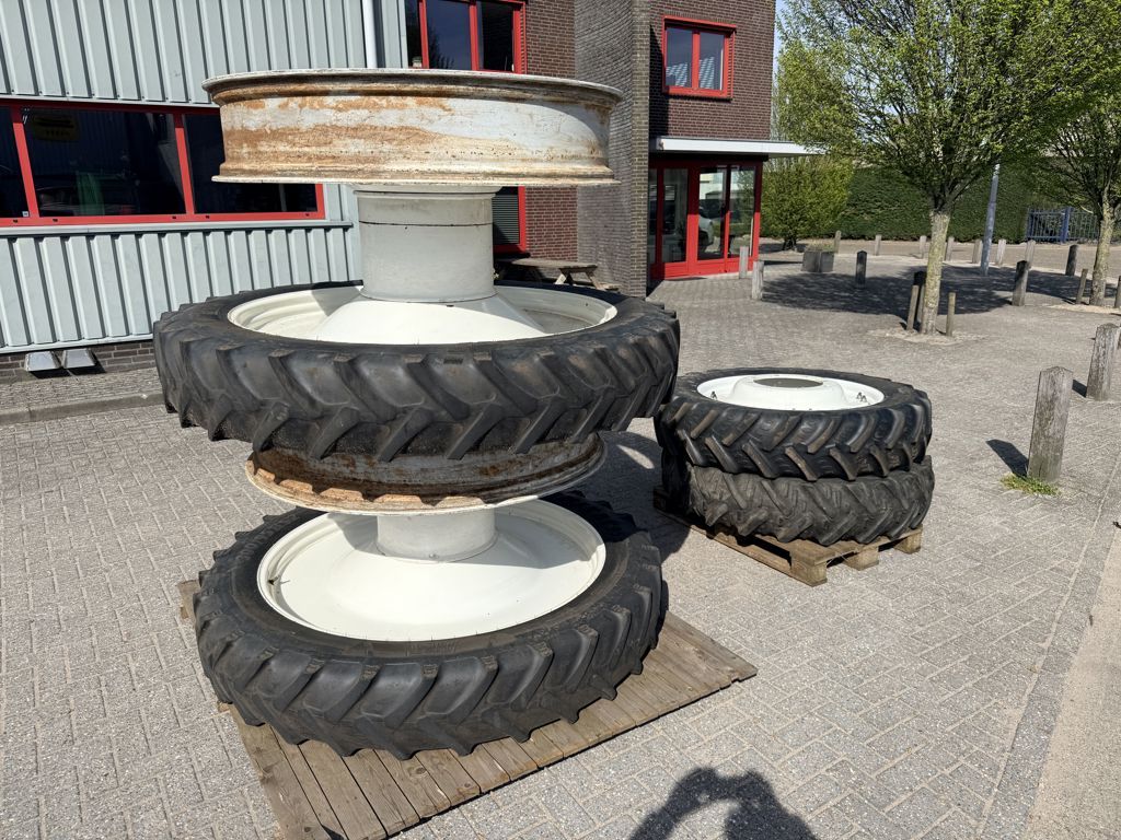 BKT Set Dubbellucht Cultuurwielen