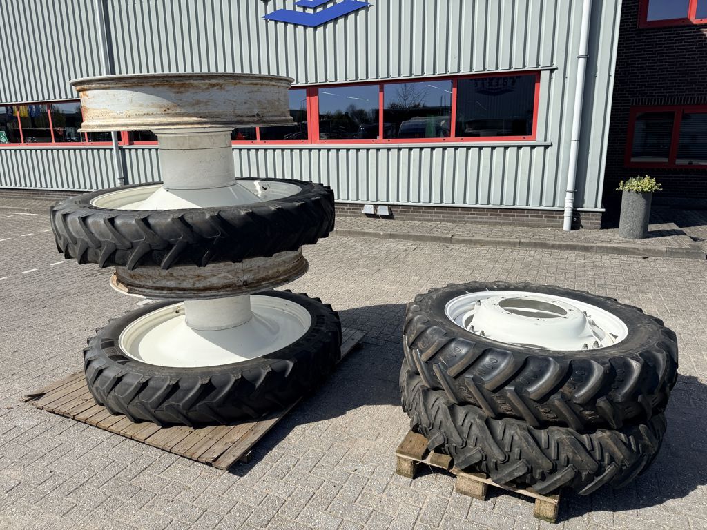 BKT Set Dubbellucht Cultuurwielen