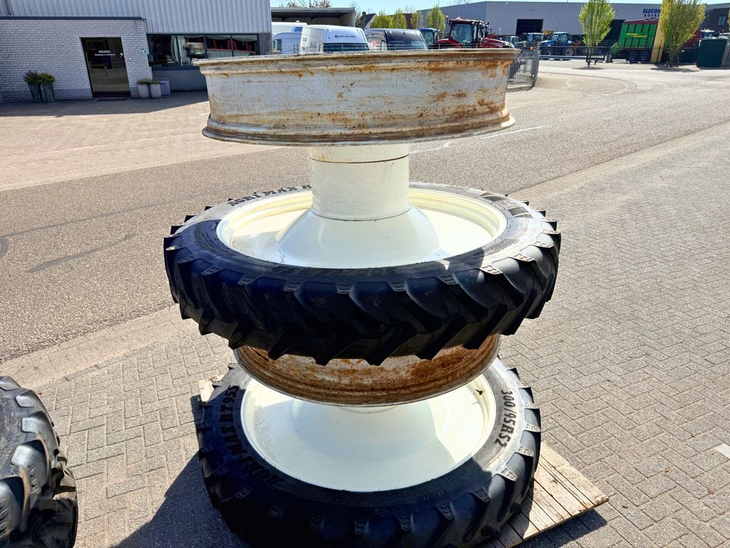 BKT Set Dubbellucht Cultuurwielen