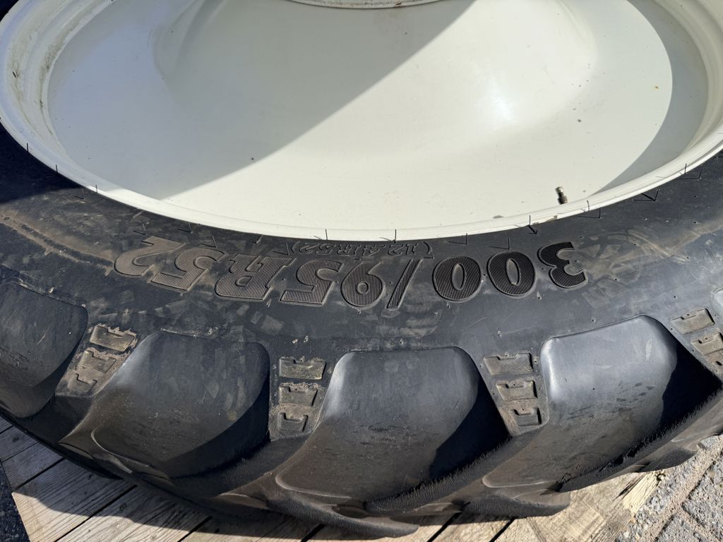 BKT Set Dubbellucht Cultuurwielen