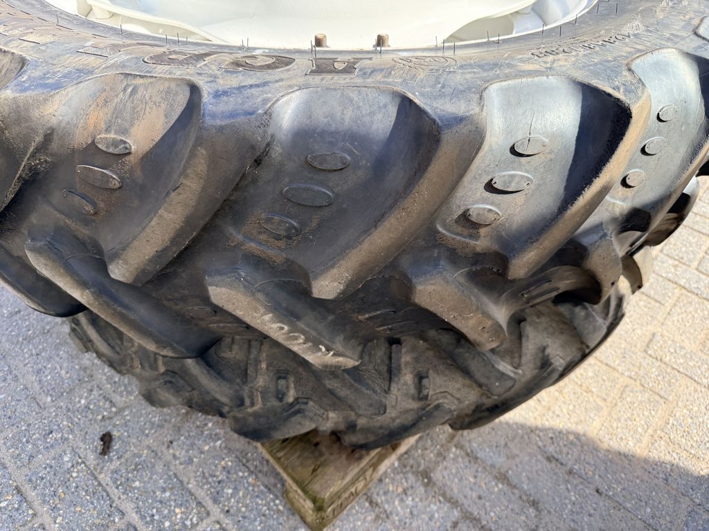 BKT Set Dubbellucht Cultuurwielen