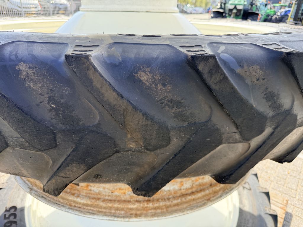 BKT Set Dubbellucht Cultuurwielen