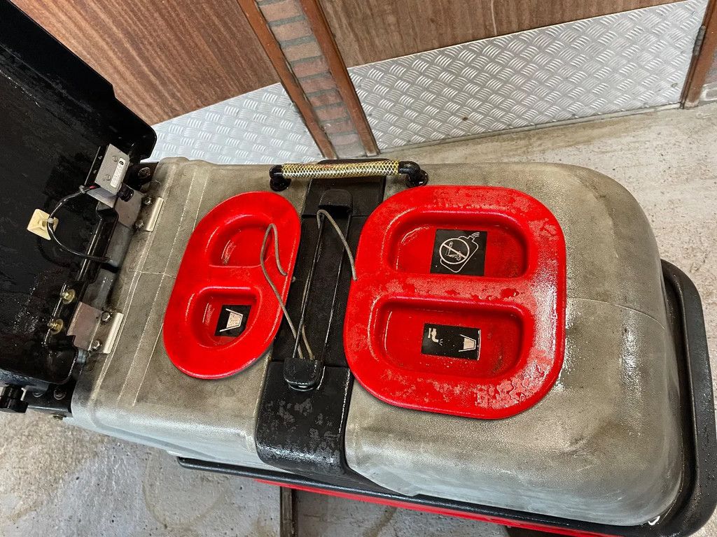 Schrobmachine Schrobmachine dubbele borstels Goedwerkend