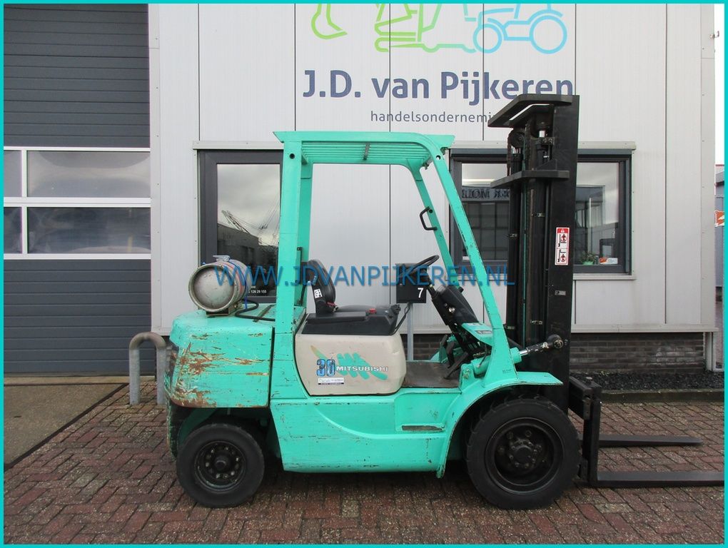 Mitsubishi FG30 3000kg+HH3.7m+sideshift+7987uur