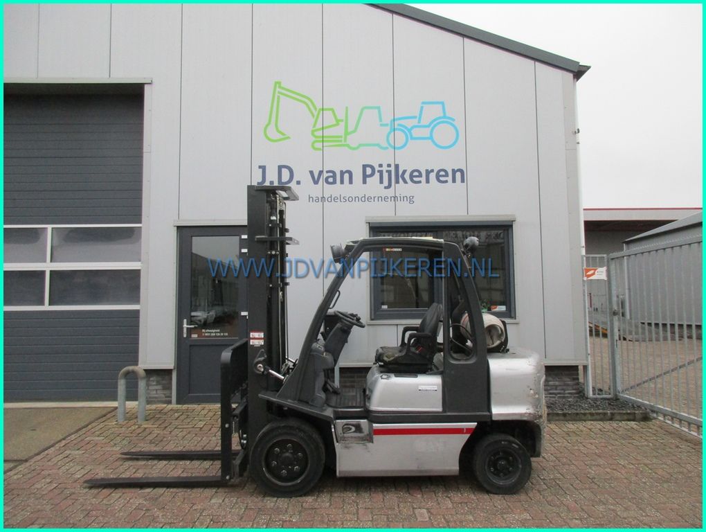 Nissan G1D2A30LQ 2010+freelift+sideshift+4x hydraulic