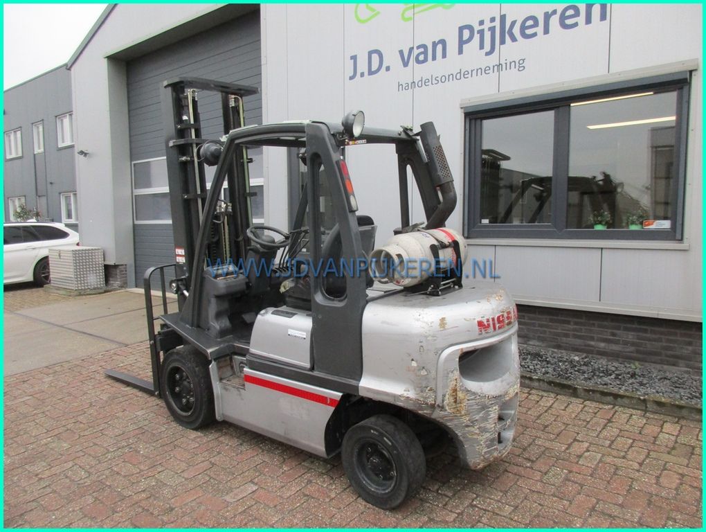 Nissan G1D2A30LQ 2010+freelift+sideshift+4x hydraulic