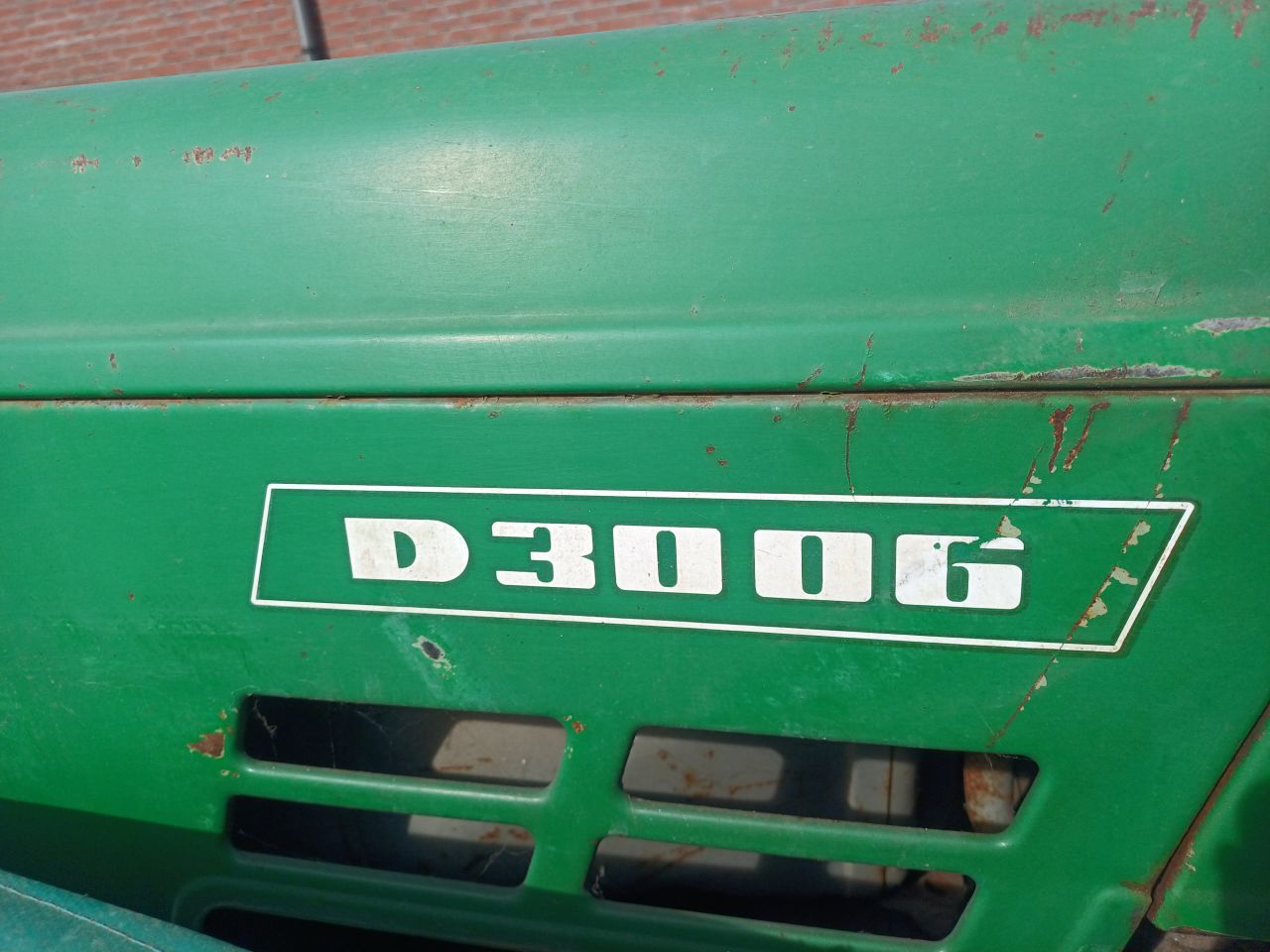 Deutz D3006 met grondbak
