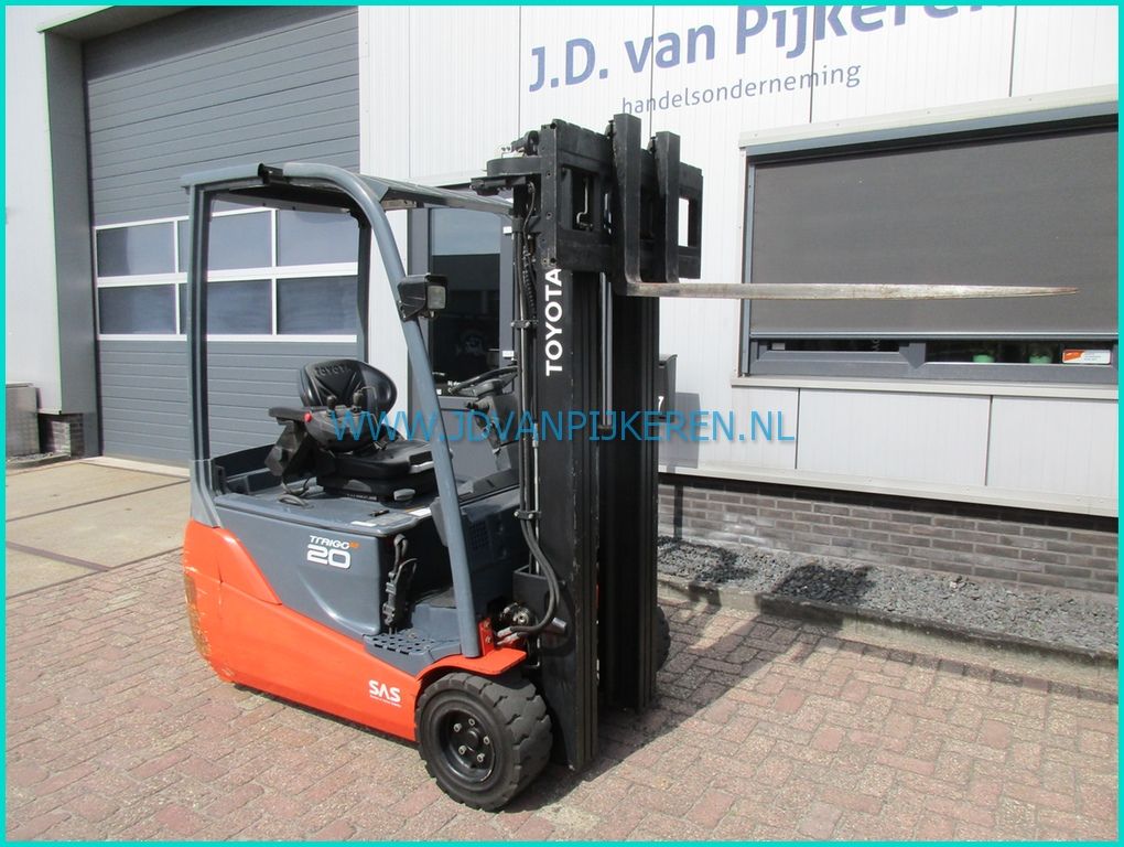 Toyota 8FBET20 2000kg triplex4.7+freelift+shift+accu70%