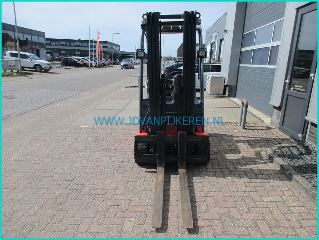 Toyota 8FBET20 2000kg triplex4.7+freelift+shift+accu70%