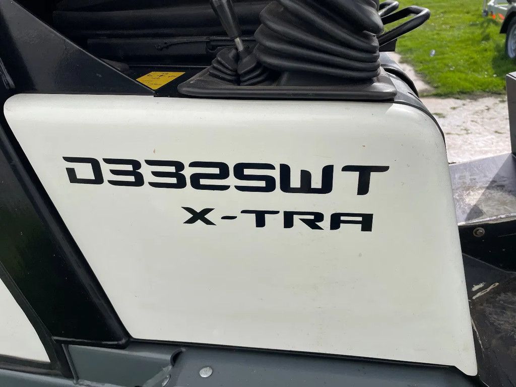 Giant 332SWT Xtra Giant shovel vol opties!! slechts 1030 uur