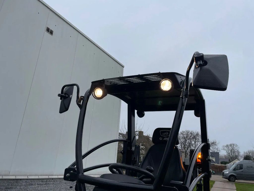 Giant 332SWT Xtra Giant shovel vol opties!! slechts 1030 uur